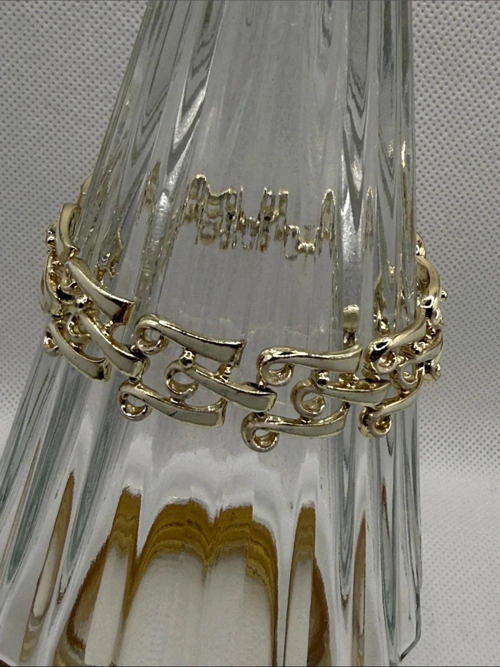 Vintage twirly frilly Gold tone Link Bracelet open work enamel link lux